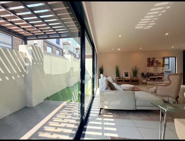 4 BEDROOM DUPLEX FOR SALE IN BRYANSTON